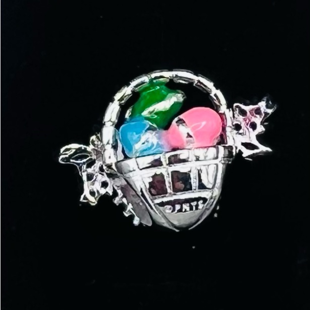 Peanuts SNOOPY S925 Sterling Silver Easter Basket Bracelet Charm with Gift Box - Picture 4 of 7